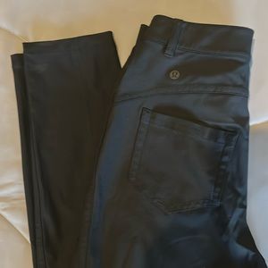 Lululemon pants size 4